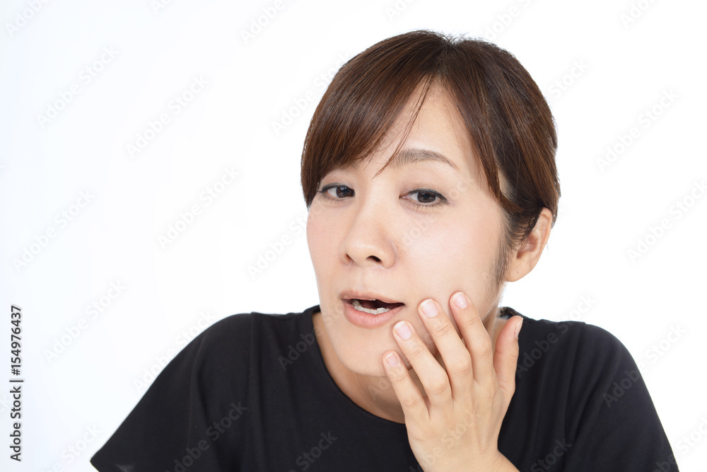 お肌が気になる女性 お肌が気になる女性