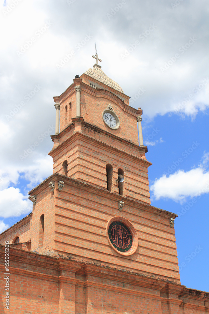Torre del templo parroquial. Ebéjico, Antioquia, Colombia.