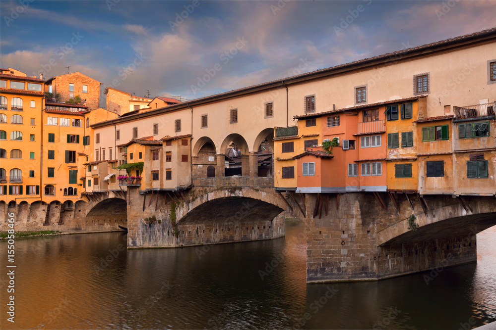Ponte vecchio, Florence in the morning