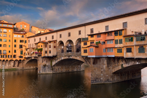 Ponte vecchio, Florence in the morning © Alexey