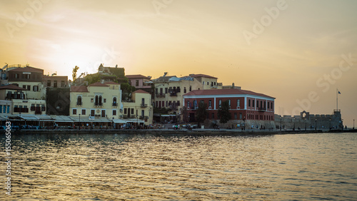 Obraz na płótnie Greece, Crete, sunset in Chania (Xania) evening light to city harbour w salonie