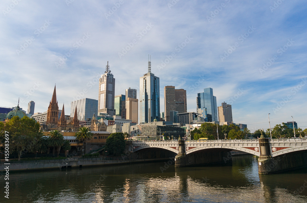 Obraz premium Melbourne CBD cityscape with Princes Bridge