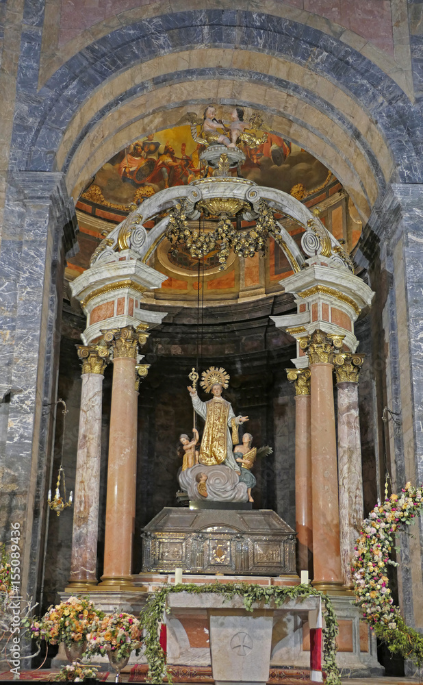 Girona Basilica  publica de San Felix o San Feliu imagen y altar data de los 1ºtiempos del cristianismo en España