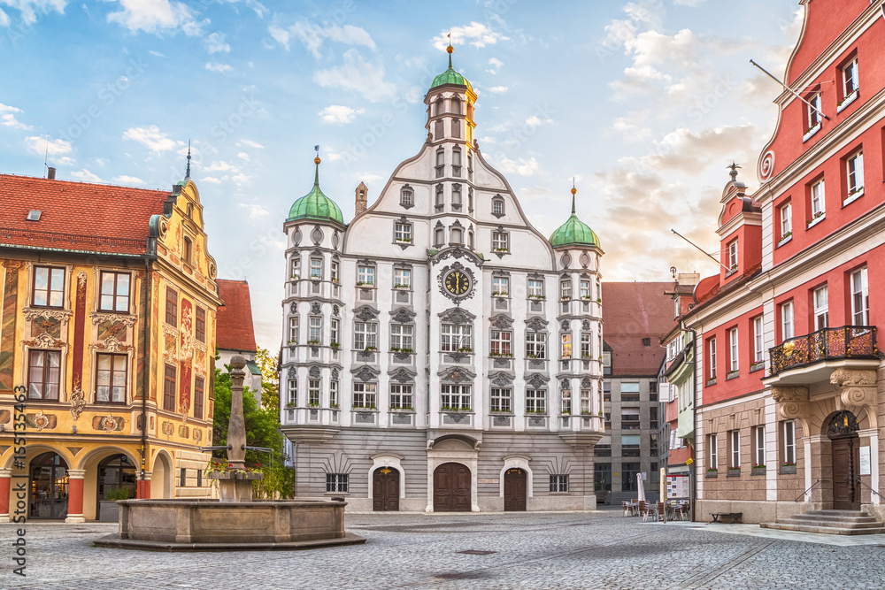Obraz premium Town hall (Rathaus) in Memmingen, Germany