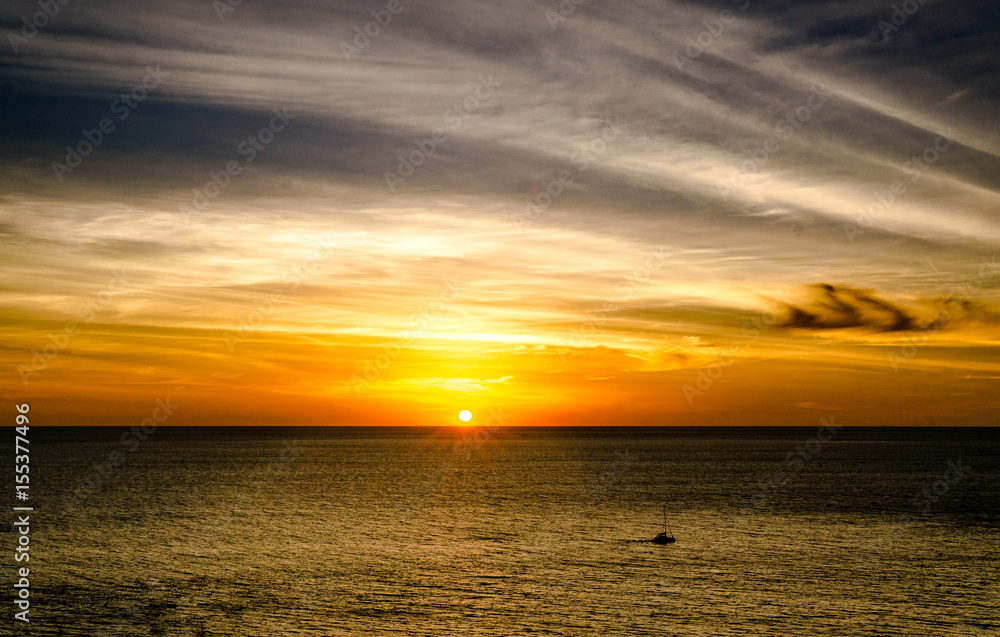 Fototapeta premium view beautiful The sun is near the horizon in Phuket, Thailand.
