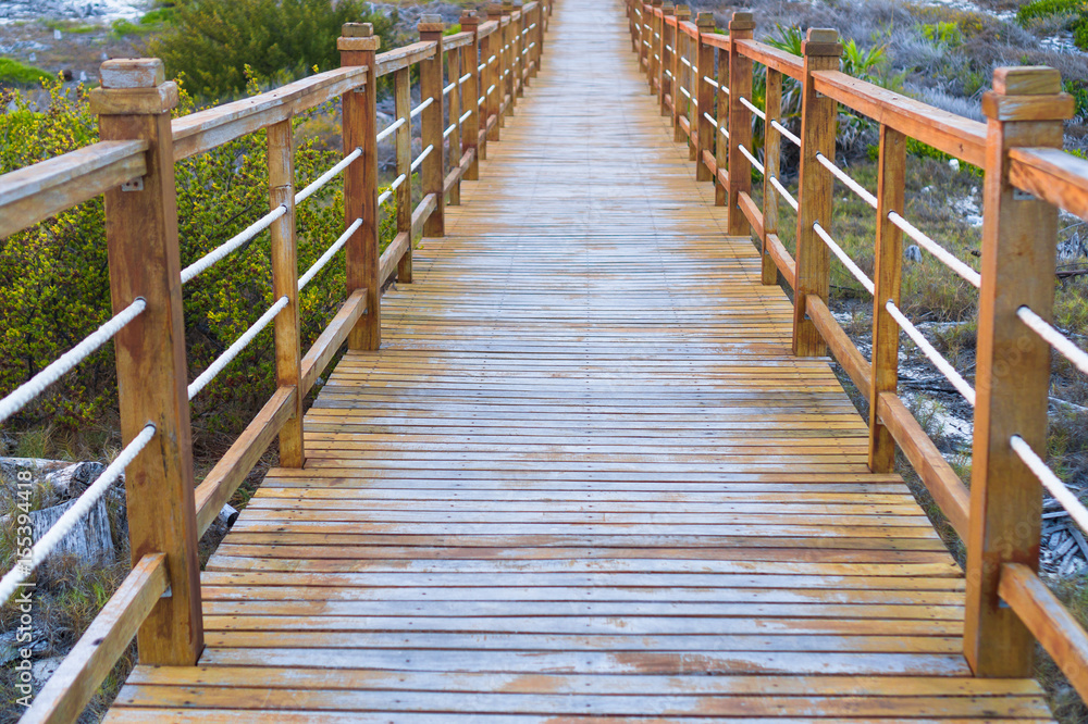 Obraz premium Wooded bridge and turquoise sea in Cayo Largo, Cuba