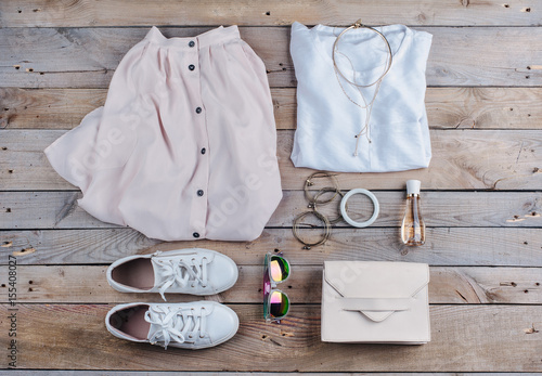 background female set