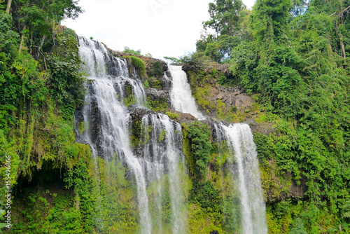 Tad-Yueng Waterfall