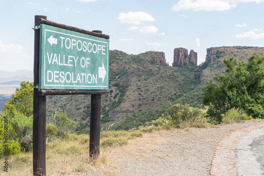 Directional sign on road to viewpoint of Valley of Desolation