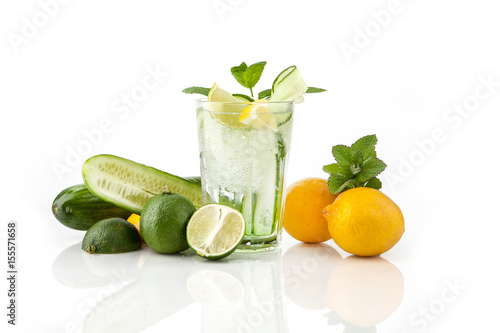 Lemoniada cytryna rabarbar ogórek