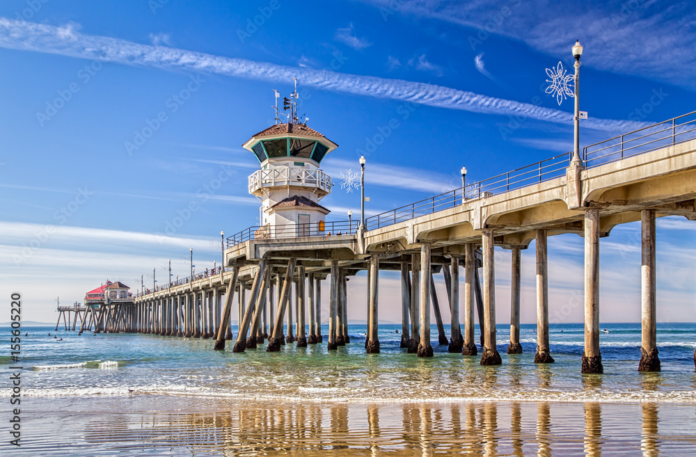 The Huntington Beach Pier - obrazy, fototapety, plakaty 
