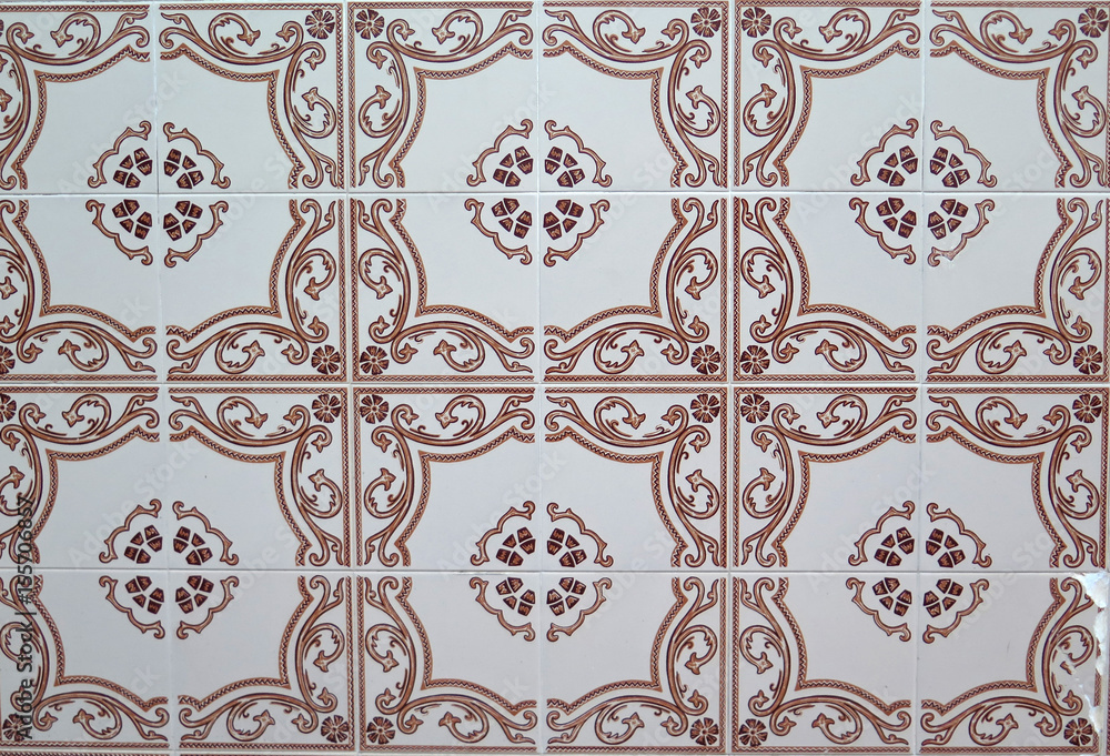 Tiled Front Wall