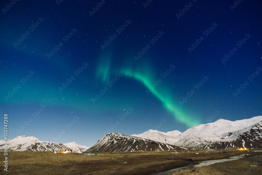 Northen lights over the mountain in Iceland Northen lights over the mountain in Iceland