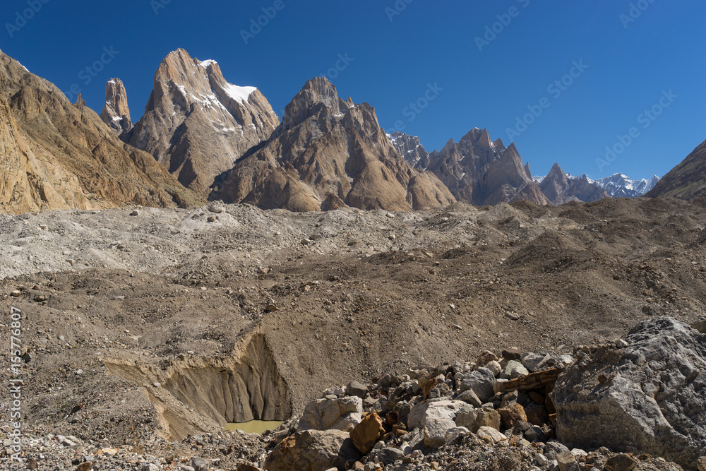 Fototapeta premium Trango tower and family, K2 trek, Skardu, Gilgit Baltistan, Pakistan