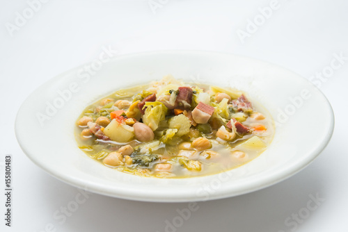 Zuppa di verdure e pancetta