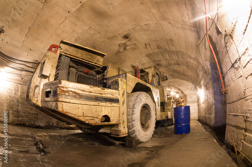 Heading machine in the tunnel