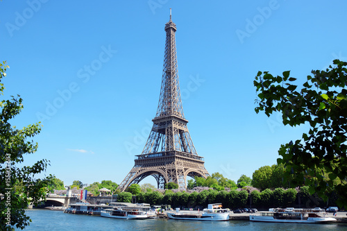 Paris mit Seine und Eiffelturm / Tour Eiffel / Eiffeltower 