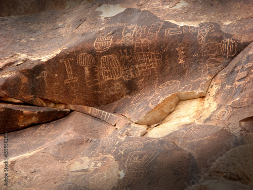 Принти на полотні Petroglyphs in Nevada Desert