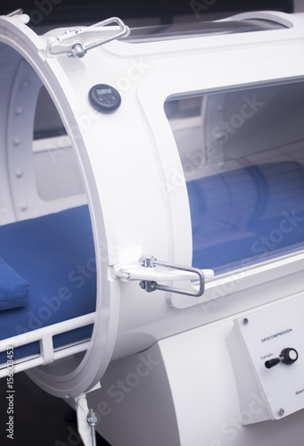 Hyperbaric oxygen tank chamber © edwardolive