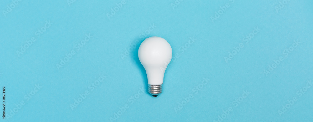 Colored light bulb - obrazy, fototapety, plakaty 