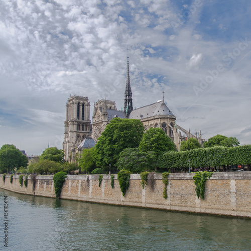  Paris, Notre-Dame cathedral in the ile de la Cite, panorama 