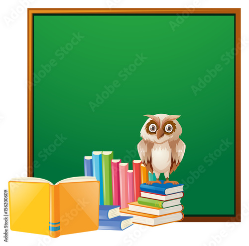 Board template with owl and books © brgfx