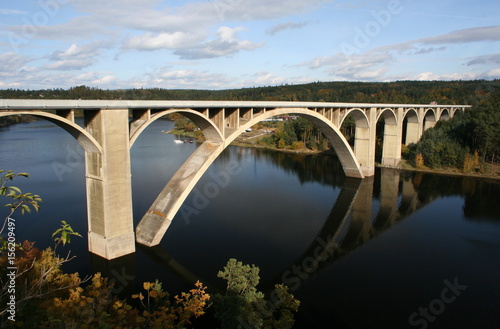 Brücke über die Moldau bei Podoli in Tschechien © kstipek