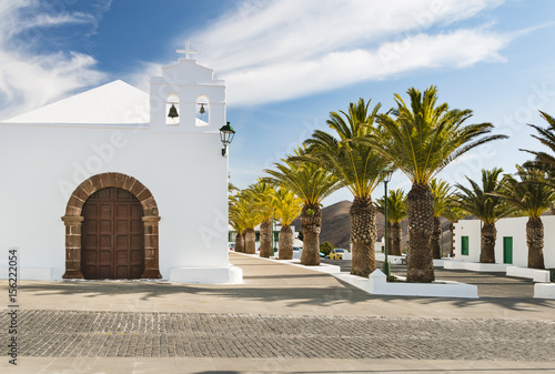 Tableau sur toile Femes Church in Lanzarote, Spain