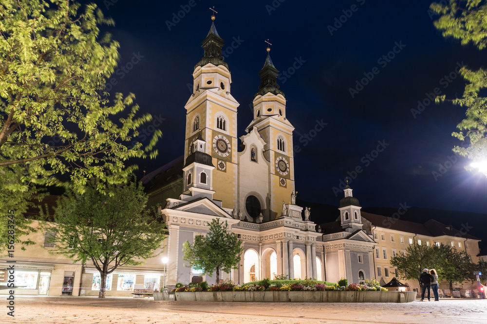 Der Dom in Brixen zur blauen Stunde