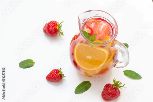 Strawberry and orange lemonade .