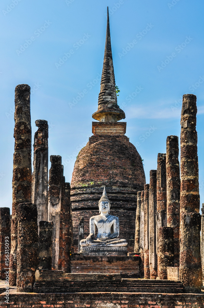 Obraz premium Sitting Buddha statue in Sukhotai, Thailand