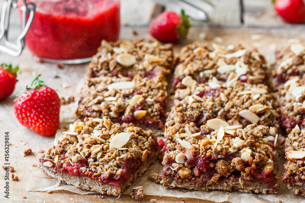 oat crumble bars with strawberries oat crumble bars with strawberries