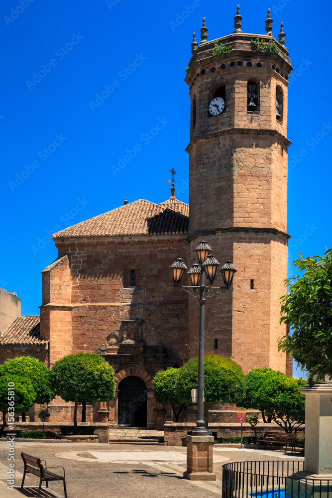 Monumento - Iglesia San Mateo en Baños de la Encina, Jaén, España