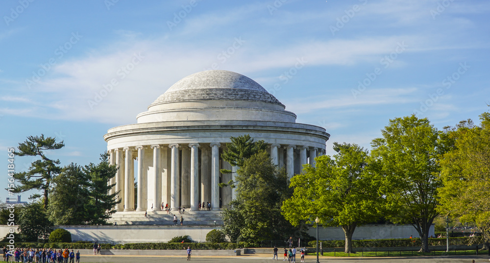 Obraz premium Pomnik Thomasa Jeffersona w Waszyngtonie - WASZYNGTON, DISTRICT OF COLUMBIA - 8 KWIETNIA 2017 R.