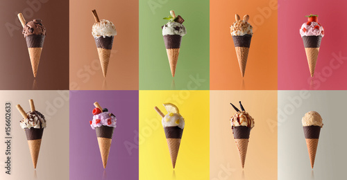 Fotografia Assortment of natural fruit ice cream in a pattern