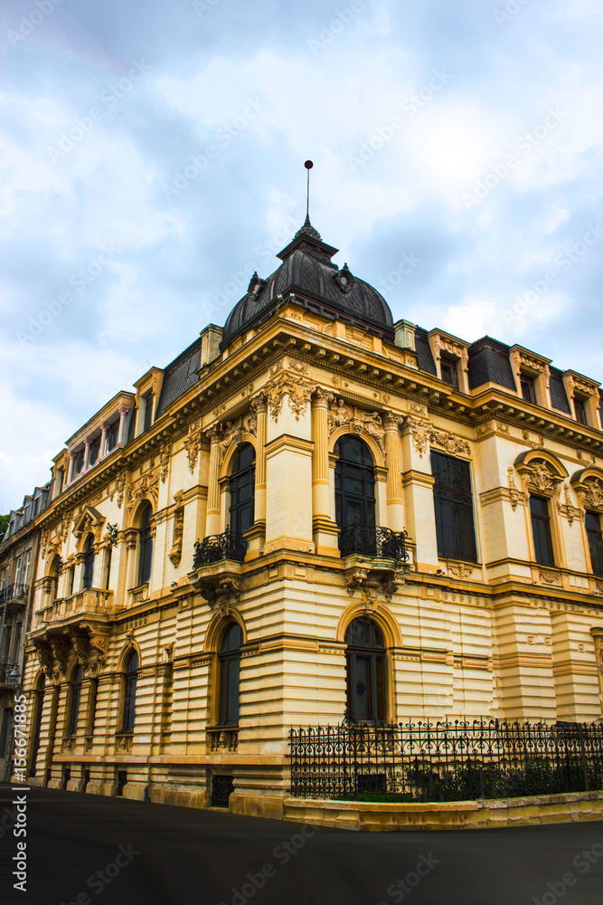 Fototapeta premium Beautiful yellow interbellic building