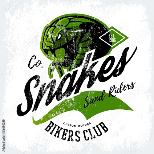 Vintage American furious green snake bikers club tee print vector design. Street wear mascot t-shirt emblem.
Premium quality wild animal superior logo concept illustration.