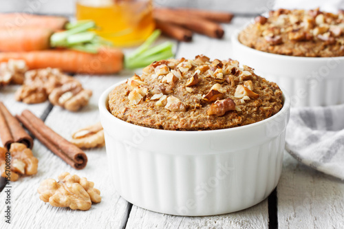 Carrot cakes with walnuts