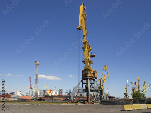 View of the complex for transshipment of metal with a crane in the foreground