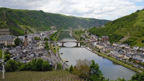 Panorama miasta Cochem na rzece Moselle ,Niemcy