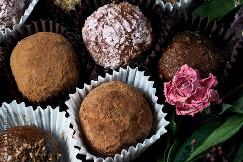 Tablou pe pânză Made by hands raw candy healthy food