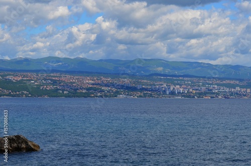 Obraz na płótnie Ferner Blick auf Rijeka w salonie