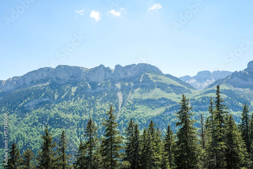 Berge und Hügel auf der Ebenalp © UrbanExplorer
