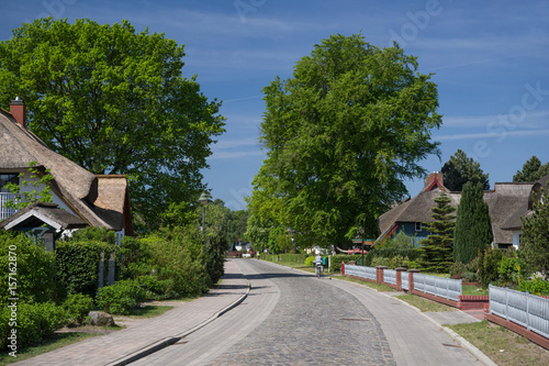 Dorfstrasse in Born am Darss an der Ostsee