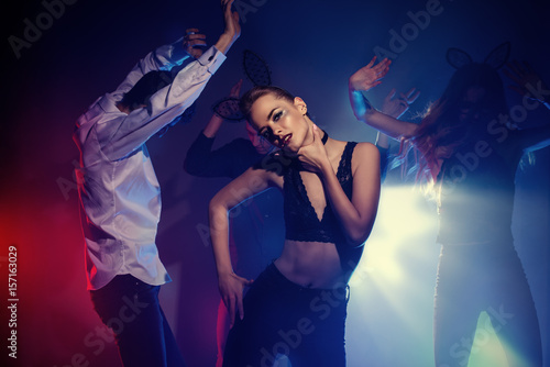 Obraz na plátně clubbing young people