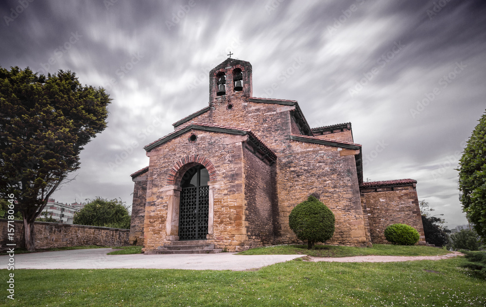 Oviedo,Iglesia de San Julián de los Prados