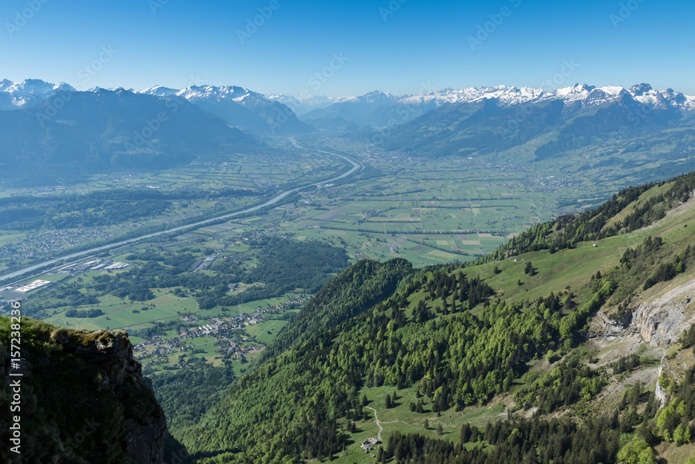 Blick auf Rheintal Ebene vom Hoher Kasten Berg