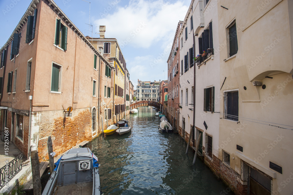 Venezia tra laguna arte gondole e canali