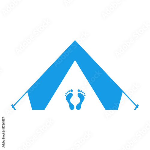 Icono plano tienda de camping con pies azul en fondo blanco