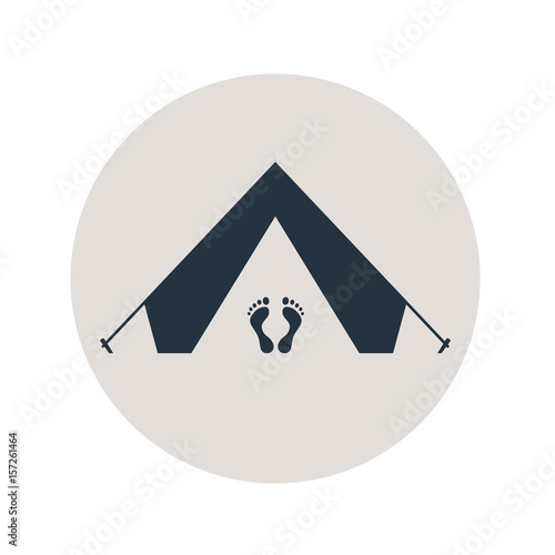 Icono plano tienda de camping con pies en circulo gris